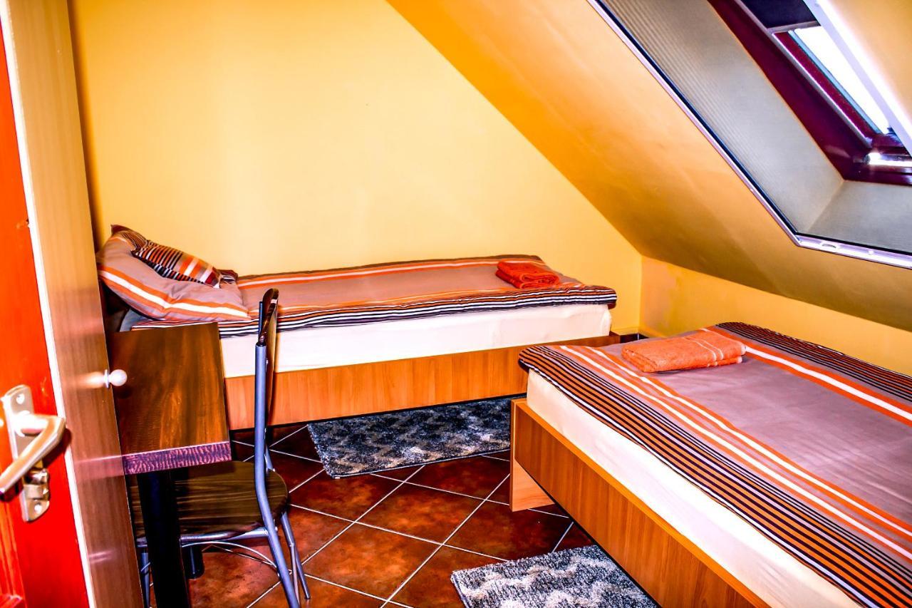 Nexus Vendeghaz Szeged Aparthotel Екстериор снимка