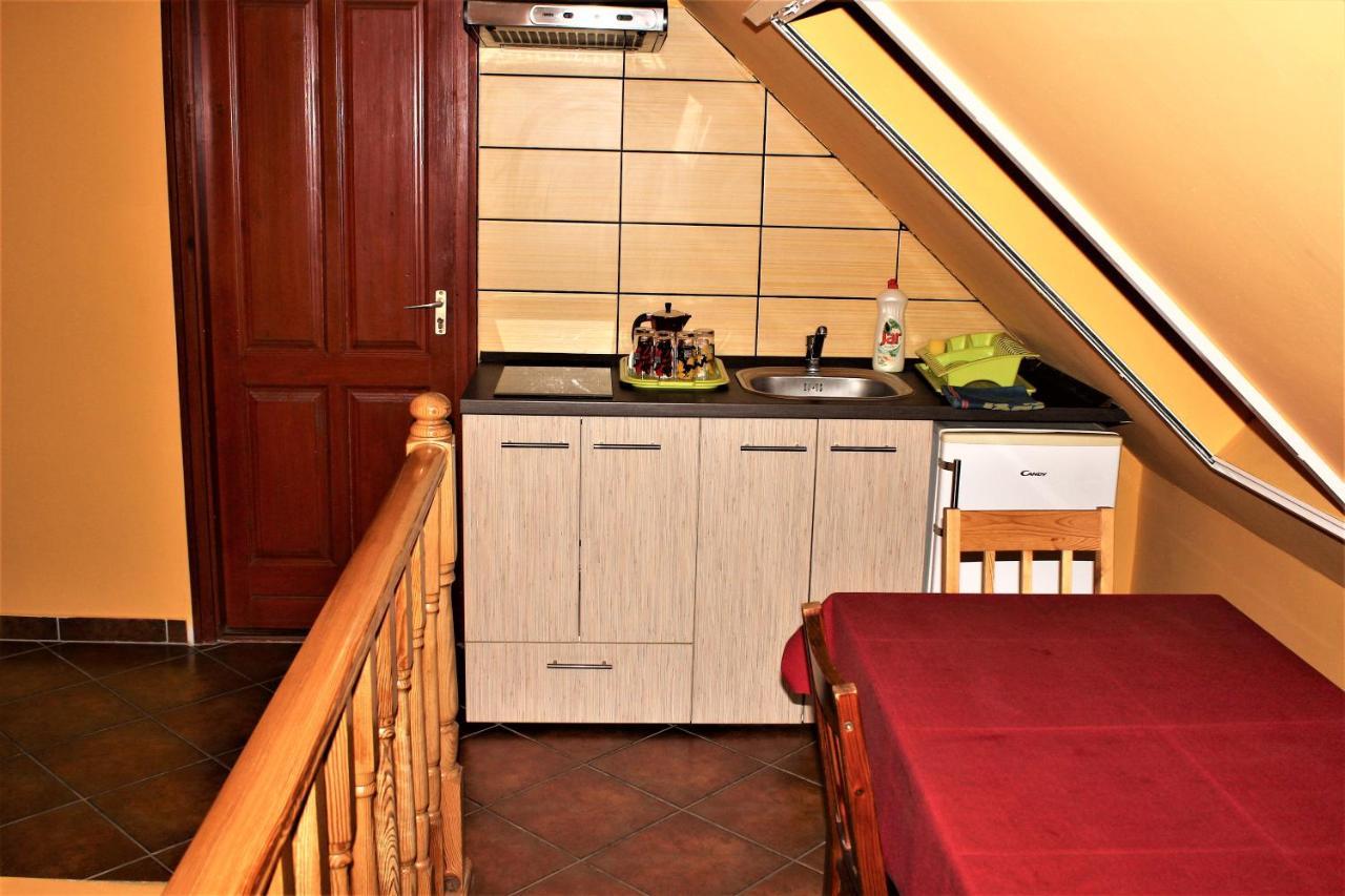 Nexus Vendeghaz Szeged Aparthotel Екстериор снимка