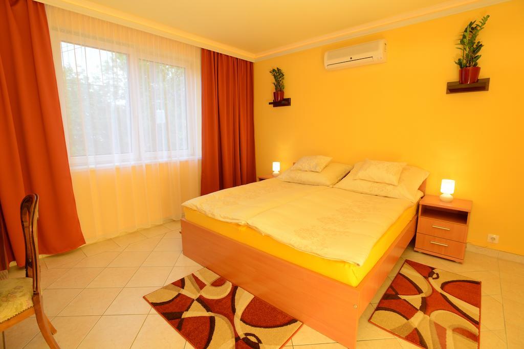 Nexus Vendeghaz Szeged Aparthotel Стая снимка