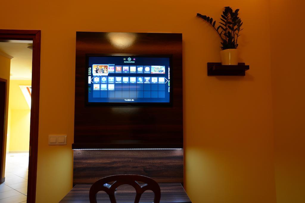 Nexus Vendeghaz Szeged Aparthotel Стая снимка