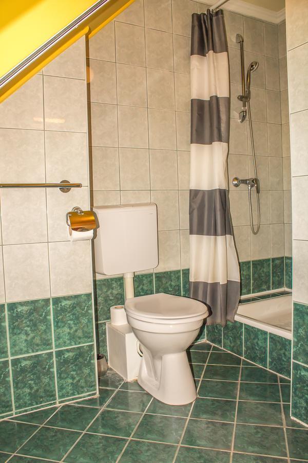 Nexus Vendeghaz Szeged Aparthotel Екстериор снимка