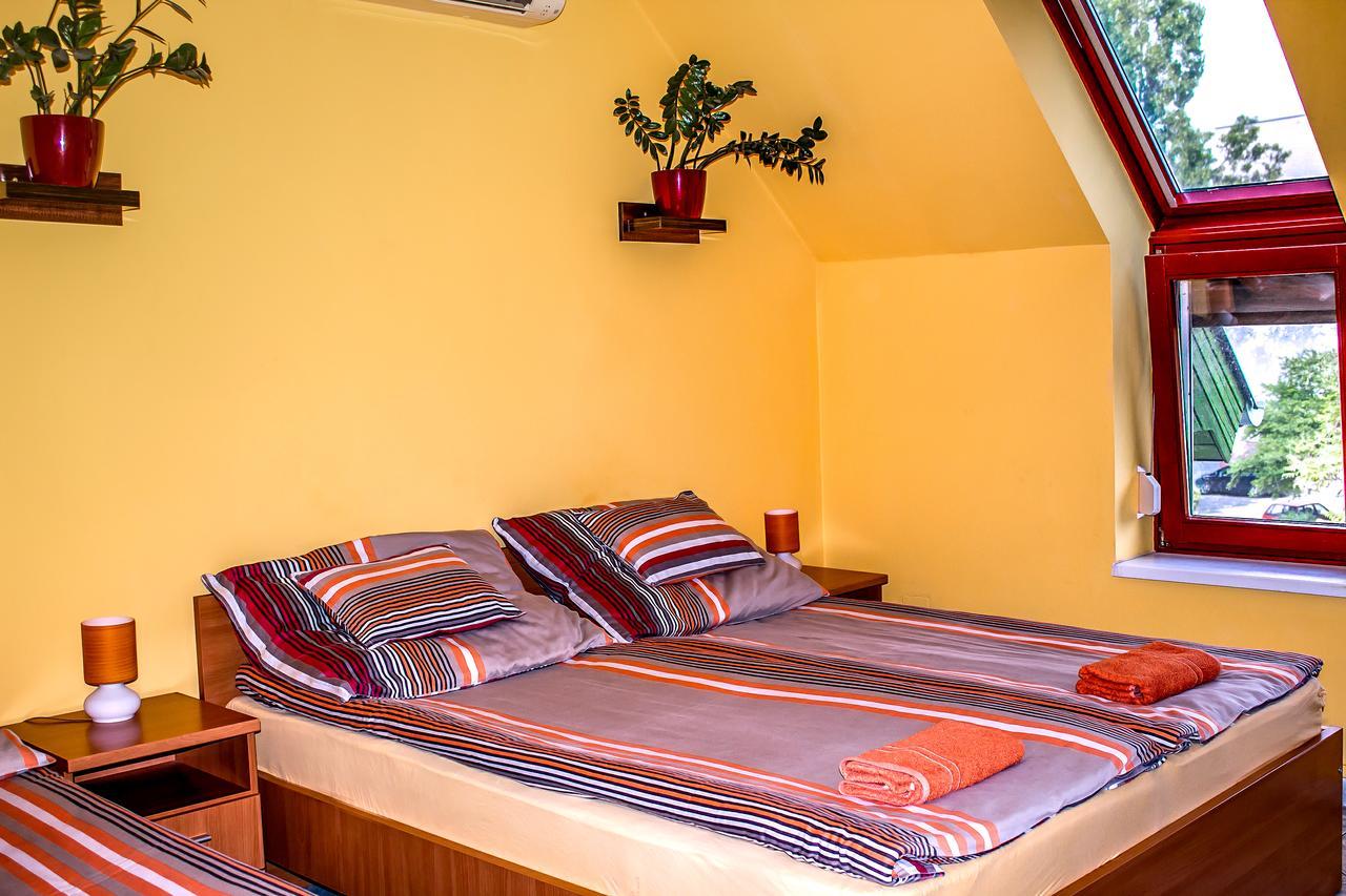 Nexus Vendeghaz Szeged Aparthotel Екстериор снимка